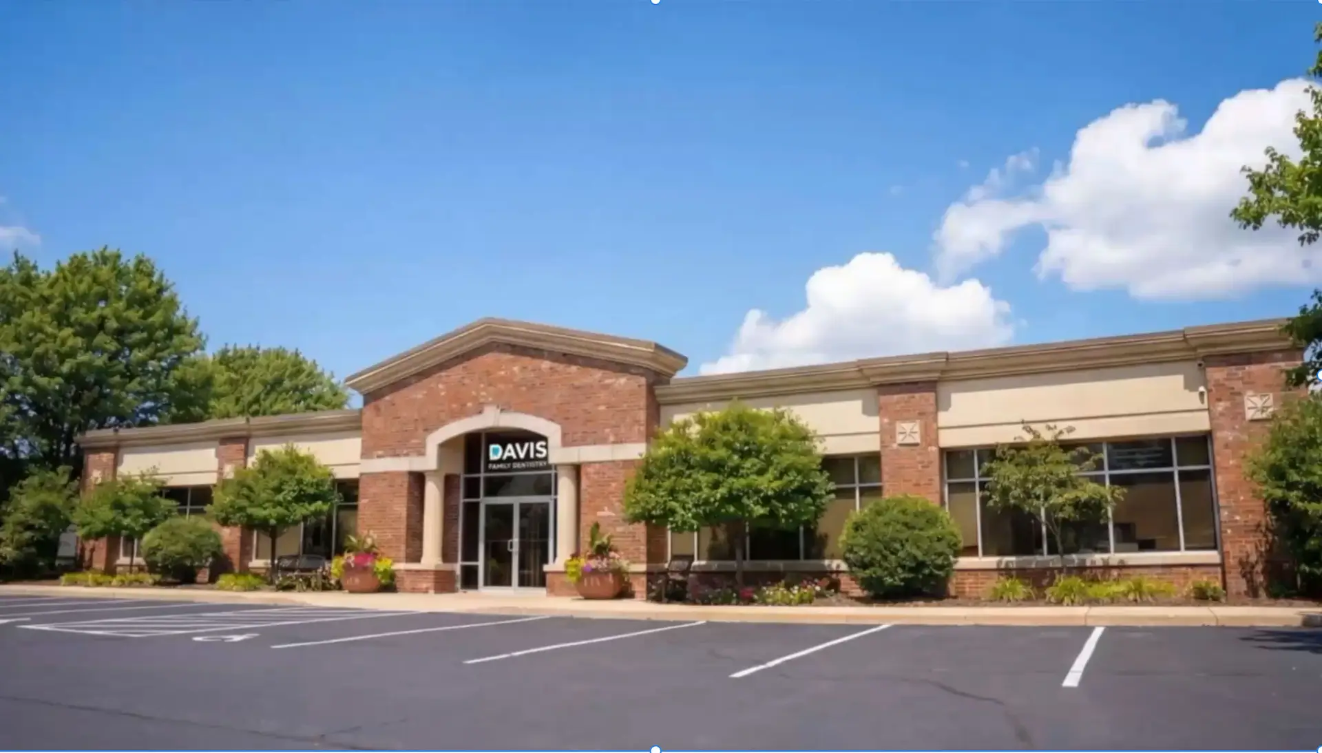 Davis Family Dentistry office building